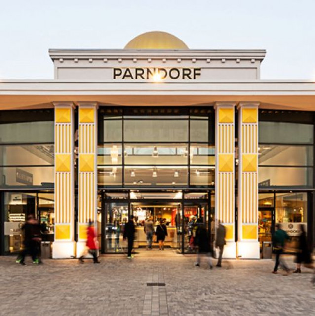 Shopping in the outlet Parndorf (Austria) from Hévíz - 3