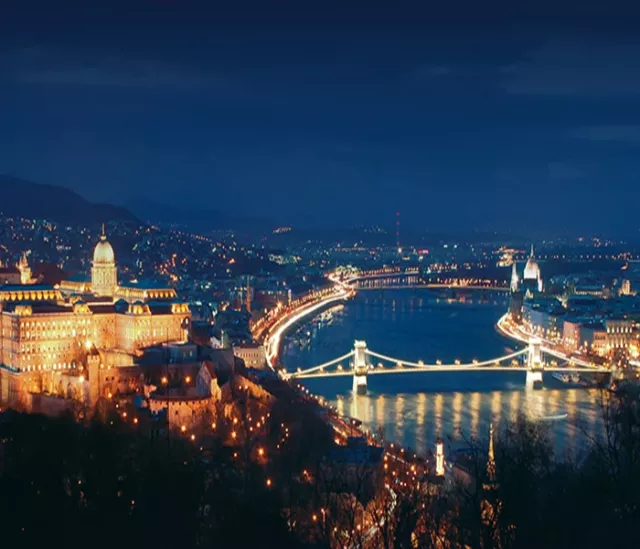 Evening boat trip on the Danube - 6