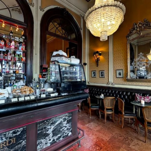 Coffee with a Hungarian accent - 5