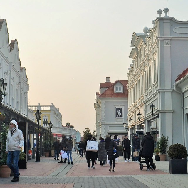 Shopping in the outlet Parndorf (Austria) from Hévíz - 4