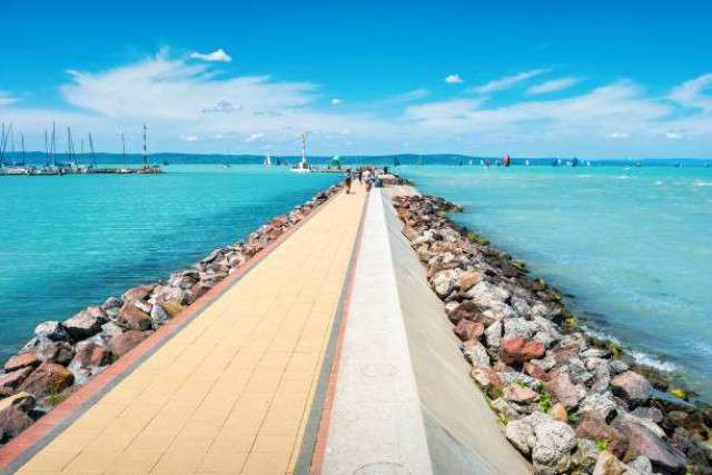 Из Хевиза - Секешфехервар (замок Боривар) и Шиофок (музей Имре Калмана) - 5