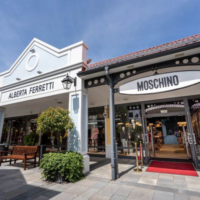 Shopping in the Parndorf (Austria) from Budapest - 2