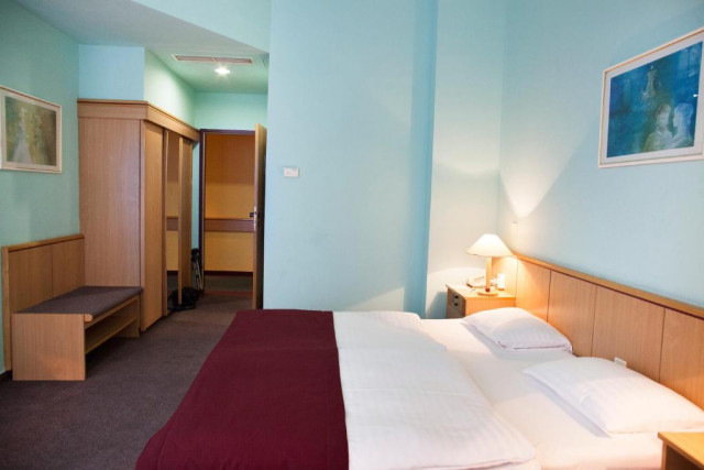 City Hotel Pilvax - 1