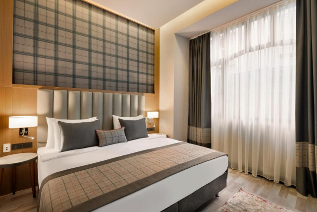 Ramada by Wyndham Budapest City Center - 1