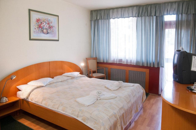 Hotel Majerik Héviz - 1