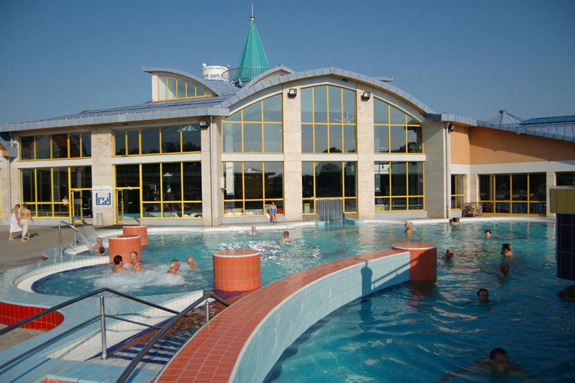 Термальные источники Шарвар