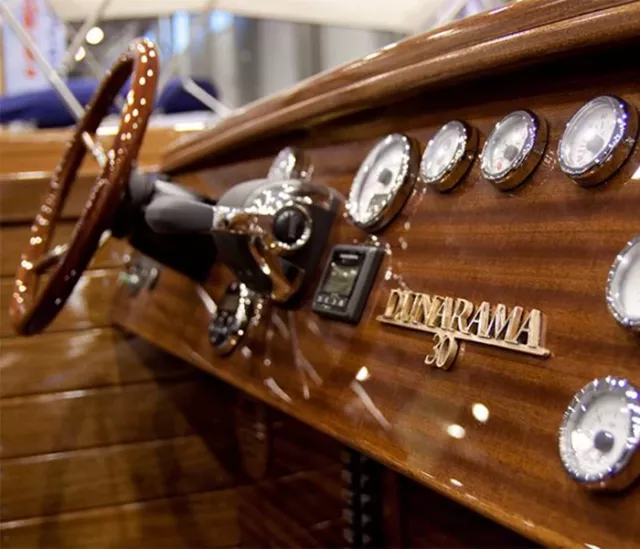 Dunarama water limousine - 3